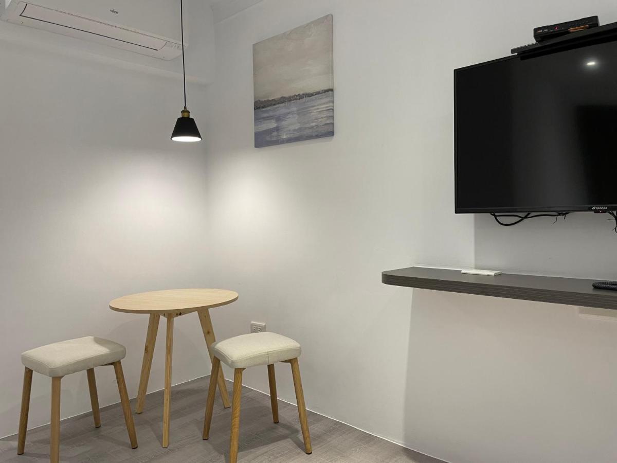 Yoshi Hotel - Tainan Station Branch ภายนอก รูปภาพ